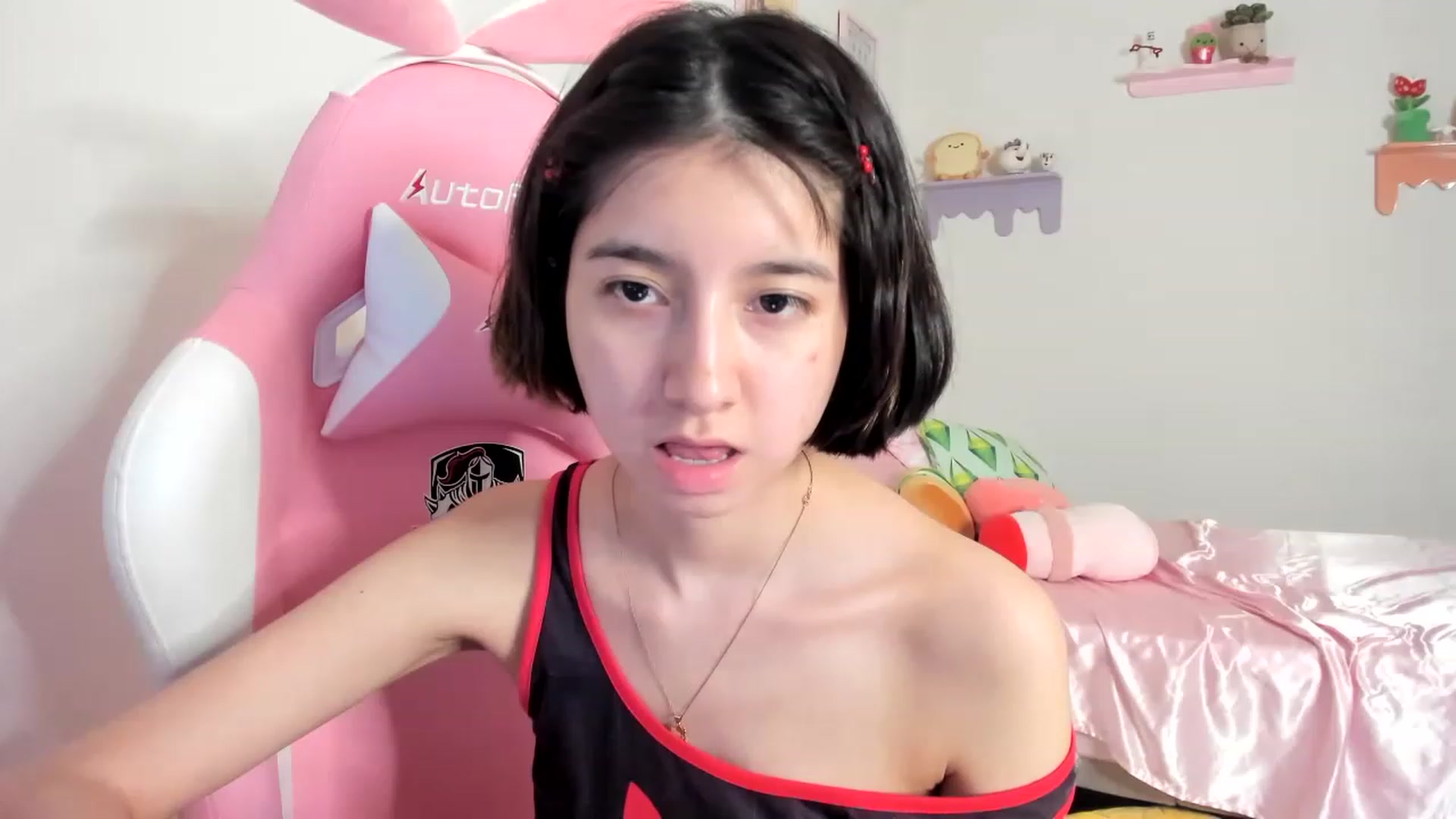 Gallery image thumbnail from Cherrycute666's myfreecams stream on, 06/12/2023, 08:34 image 3 of 20