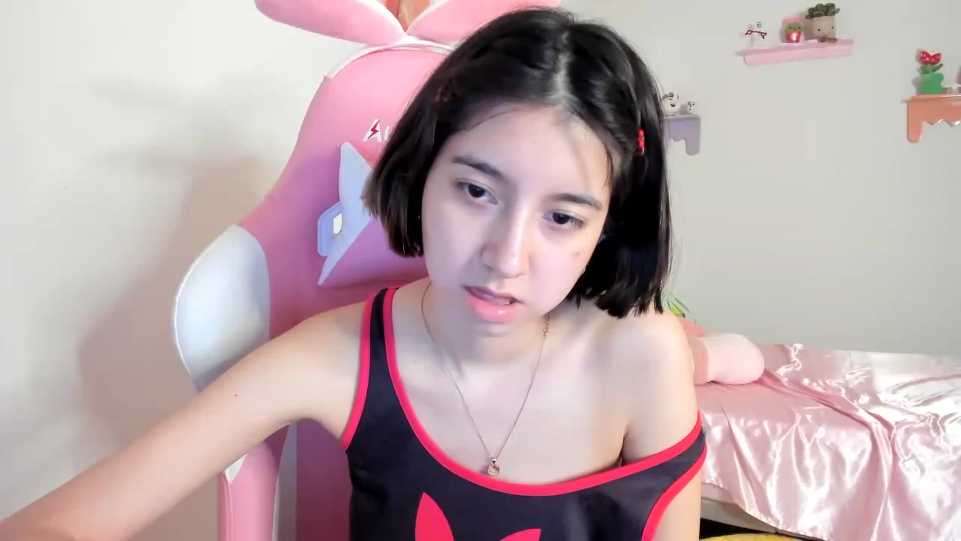 Gallery image thumbnail from Cherrycute666's myfreecams stream on, 06/12/2023, 08:34 image 8 of 20