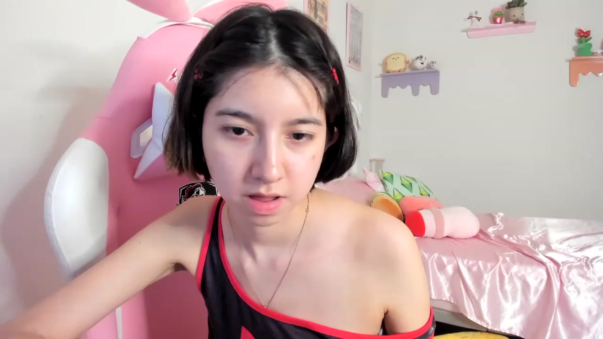 Gallery image thumbnail from Cherrycute666's myfreecams stream on, 06/12/2023, 08:34 image 5 of 20