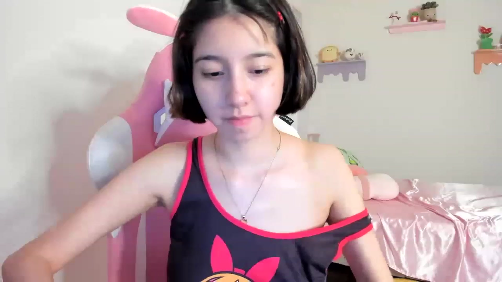 Gallery image thumbnail from Cherrycute666's myfreecams stream on, 06/12/2023, 08:34 image 12 of 20