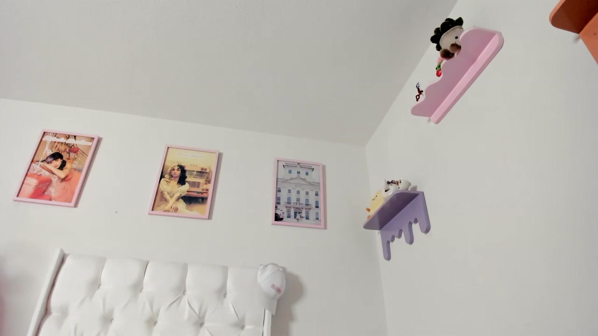 Gallery image thumbnail from Cherrycute666's myfreecams stream on, 06/12/2023, 09:31 image 16 of 20