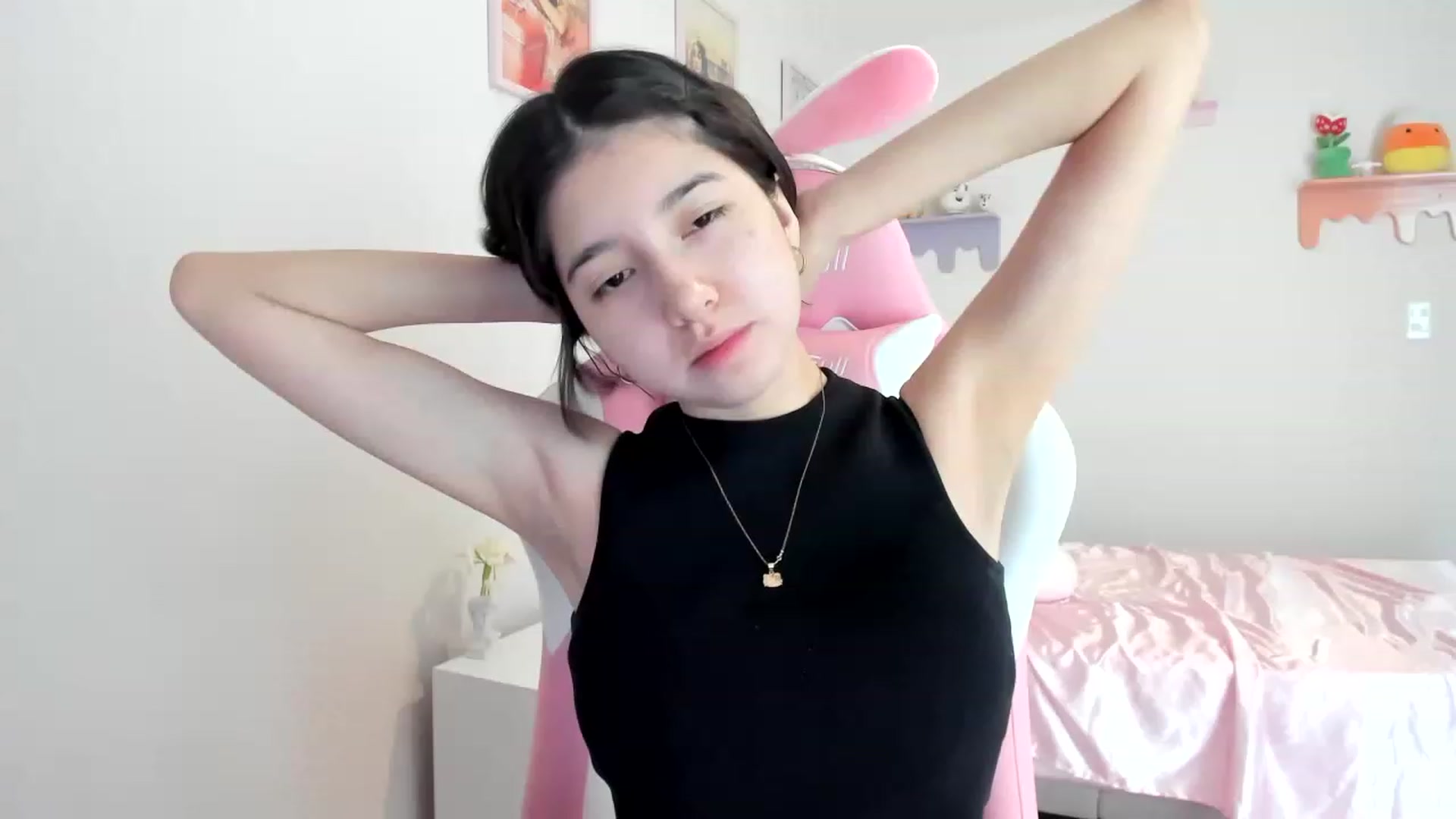 Gallery image thumbnail from Cherrycute666's myfreecams stream on, 06/12/2023, 18:28 image 16 of 20