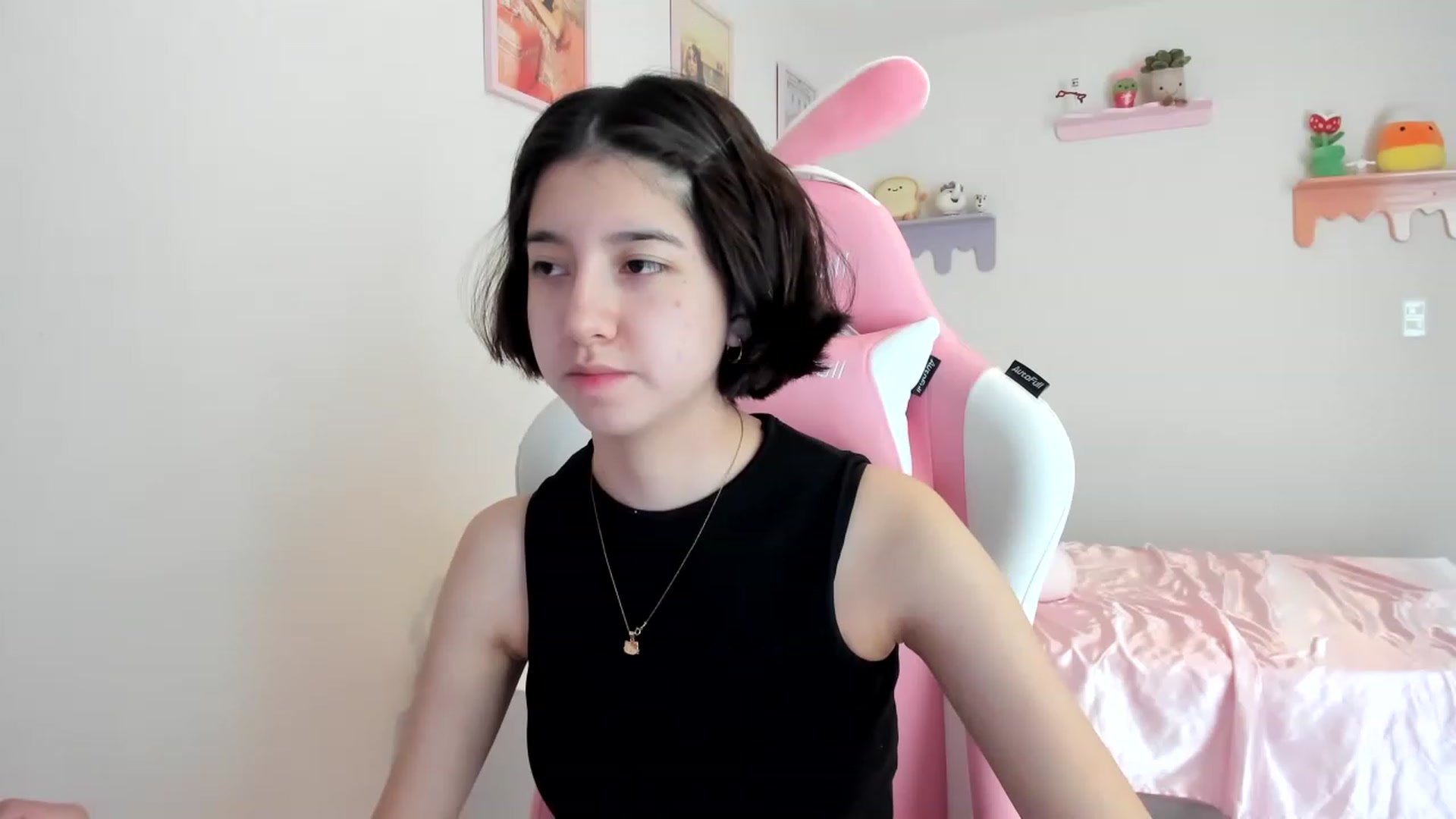Gallery image thumbnail from Cherrycute666's myfreecams stream on, 06/12/2023, 18:28 image 4 of 20