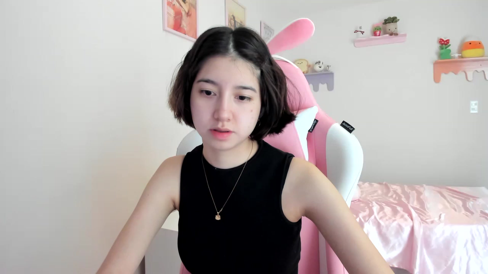 Gallery image thumbnail from Cherrycute666's myfreecams stream on, 06/12/2023, 18:28 image 6 of 20