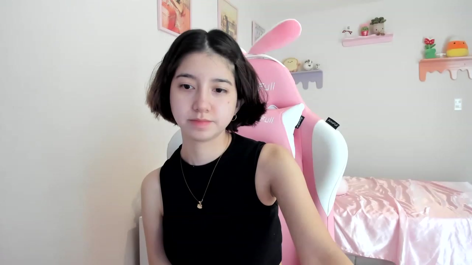 Gallery image thumbnail from Cherrycute666's myfreecams stream on, 06/12/2023, 18:28 image 3 of 20