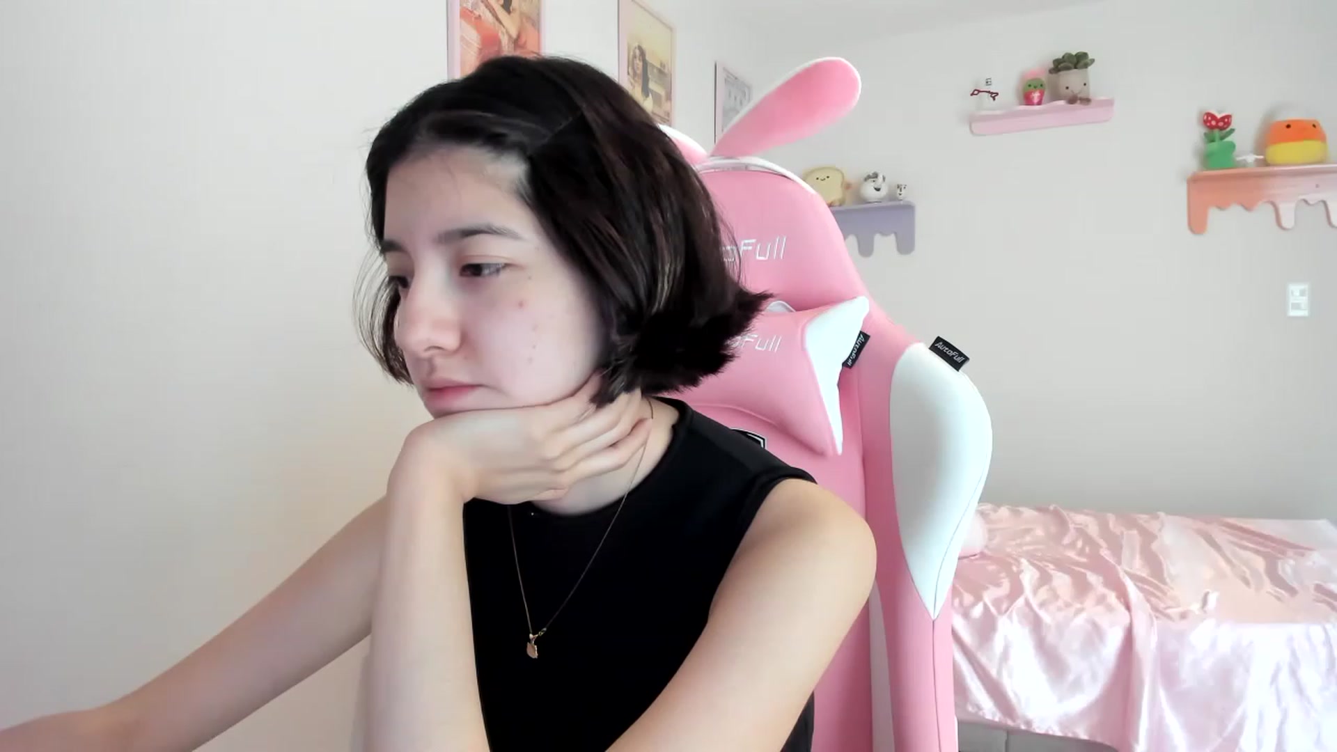Gallery image thumbnail from Cherrycute666's myfreecams stream on, 06/12/2023, 18:28 image 7 of 20