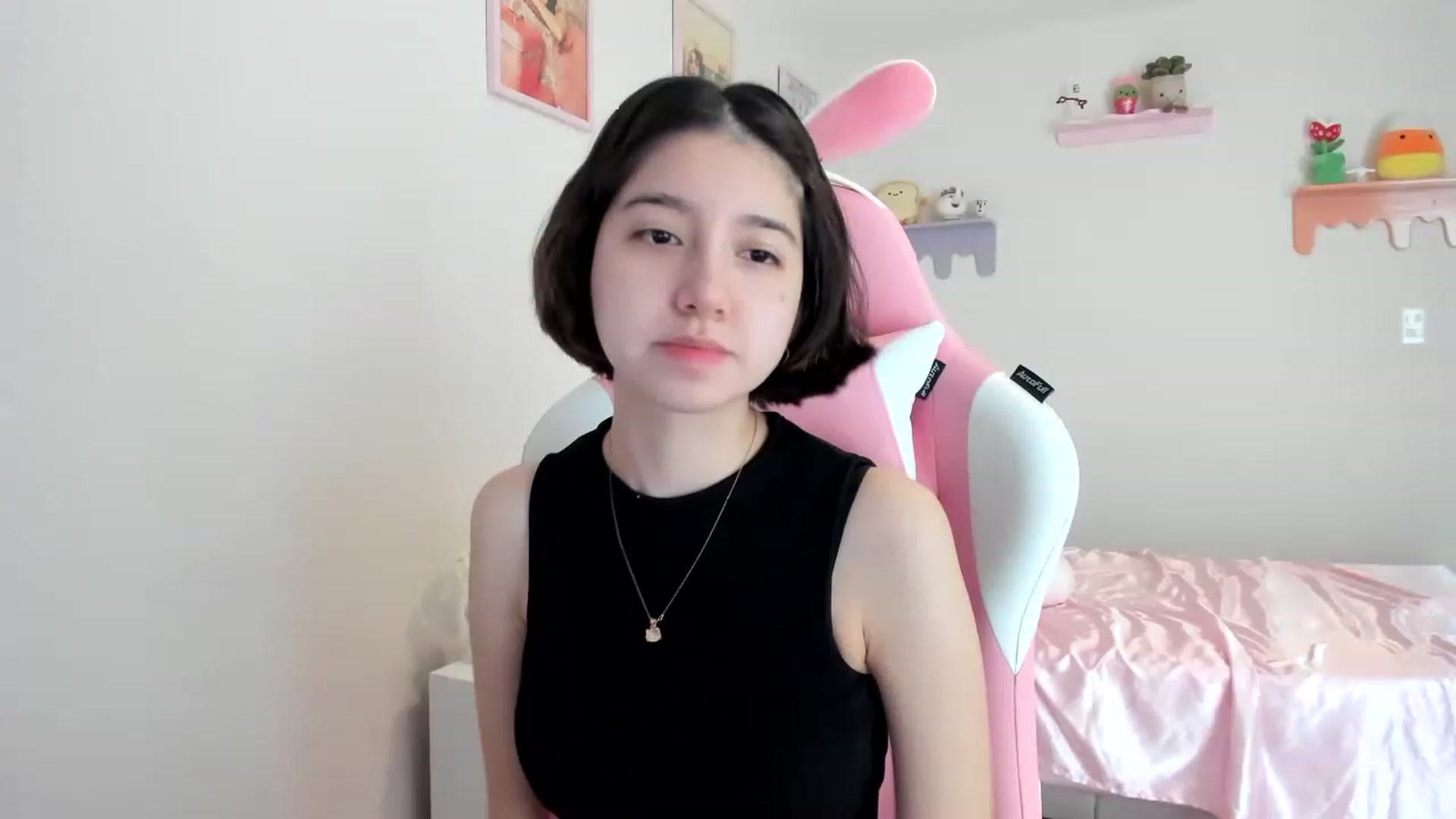 Gallery image thumbnail from Cherrycute666's myfreecams stream on, 06/12/2023, 18:28 image 2 of 20