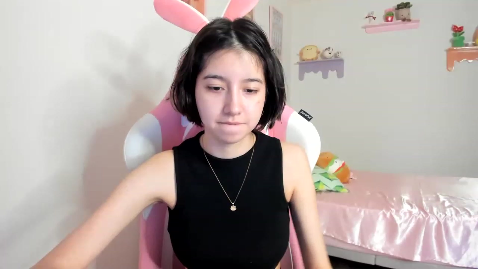 Gallery image thumbnail from Cherrycute666's myfreecams stream on, 06/13/2023, 04:28 image 4 of 20