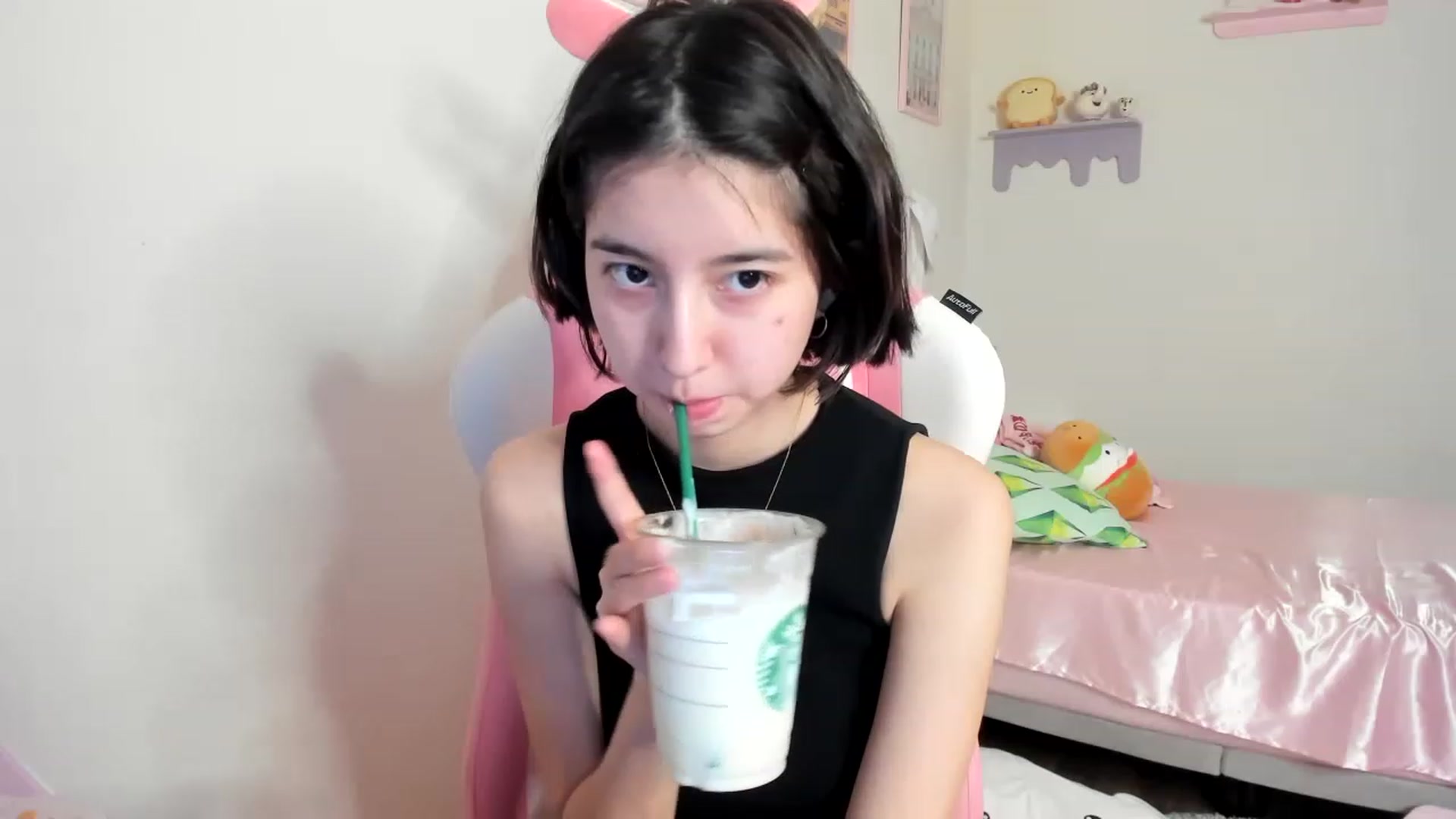 Gallery image thumbnail from Cherrycute666's myfreecams stream on, 06/13/2023, 04:28 image 14 of 20