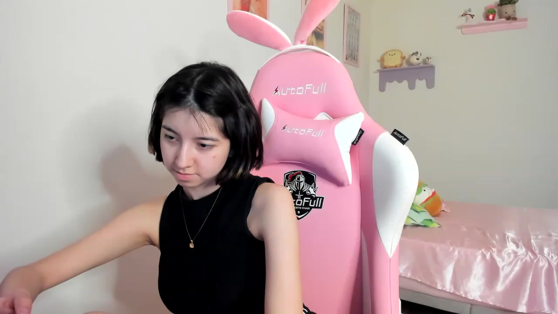 Gallery image thumbnail from Cherrycute666's myfreecams stream on, 06/13/2023, 04:28 image 9 of 20