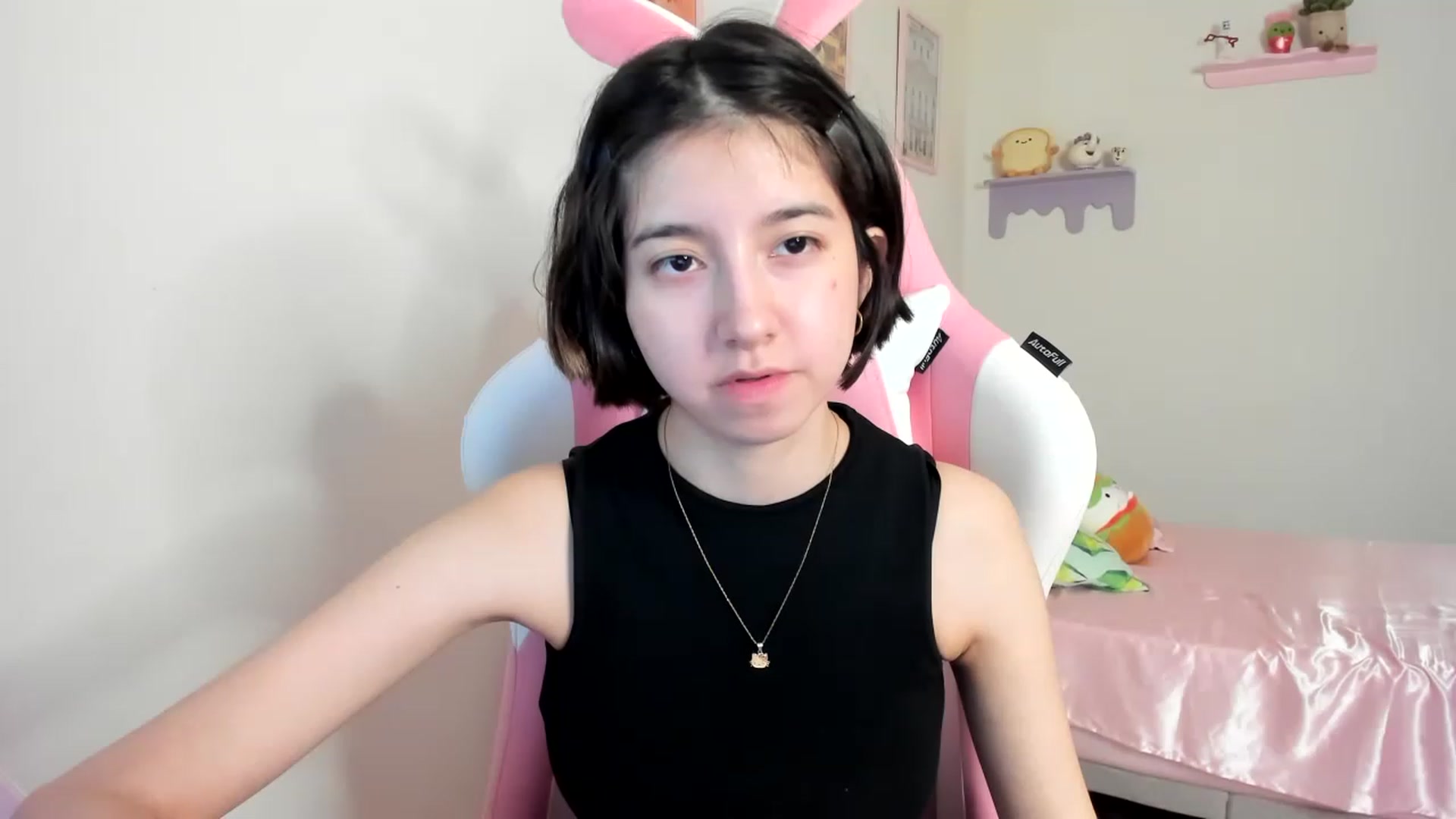 Gallery image thumbnail from Cherrycute666's myfreecams stream on, 06/13/2023, 04:28 image 8 of 20