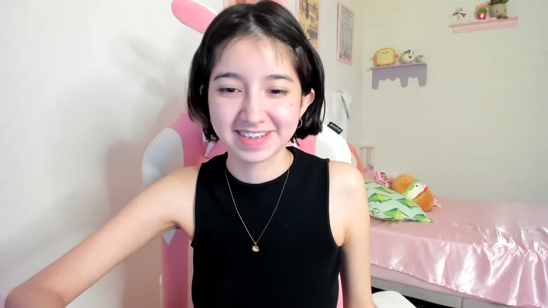 Gallery image thumbnail from Cherrycute666's myfreecams stream on, 06/13/2023, 04:28 image 12 of 20