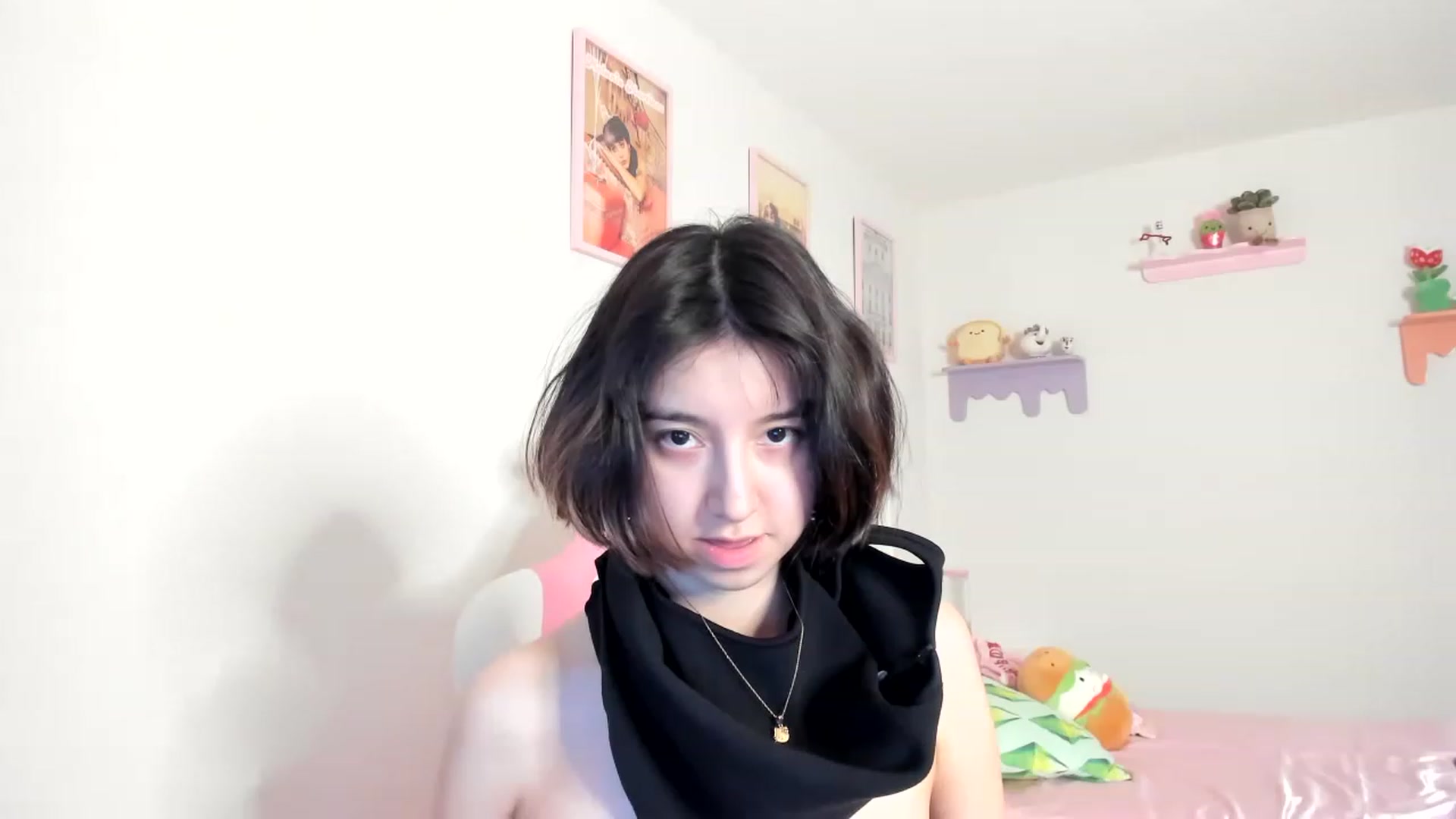 Gallery image thumbnail from Cherrycute666's myfreecams stream on, 06/13/2023, 05:38 image 1 of 20