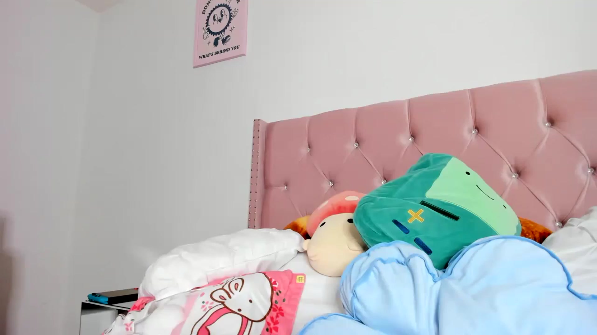 Gallery image thumbnail from Cherrycute666's myfreecams stream on, 06/13/2023, 08:00 image 11 of 20