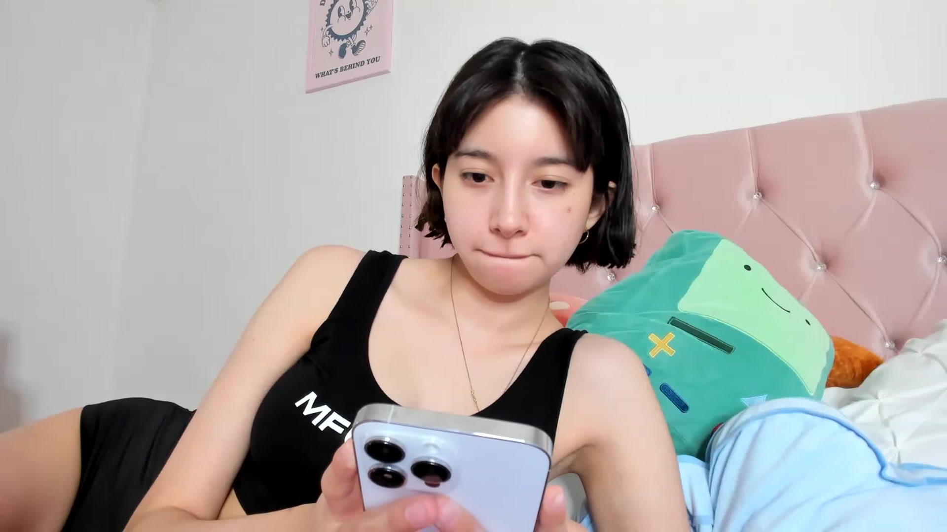 Gallery image thumbnail from Cherrycute666's myfreecams stream on, 06/13/2023, 08:00 image 17 of 20