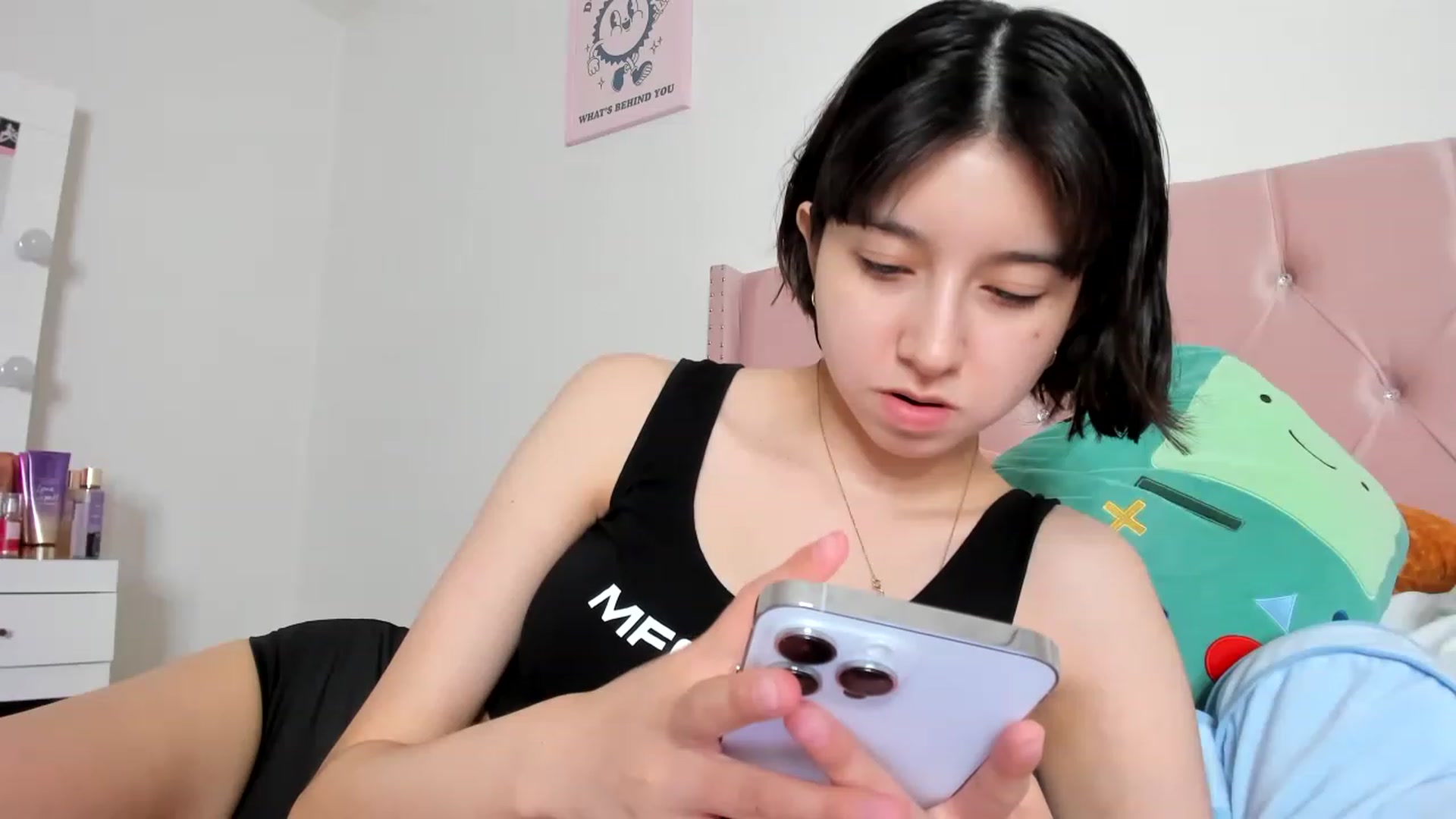 Gallery image thumbnail from Cherrycute666's myfreecams stream on, 06/13/2023, 08:00 image 5 of 20