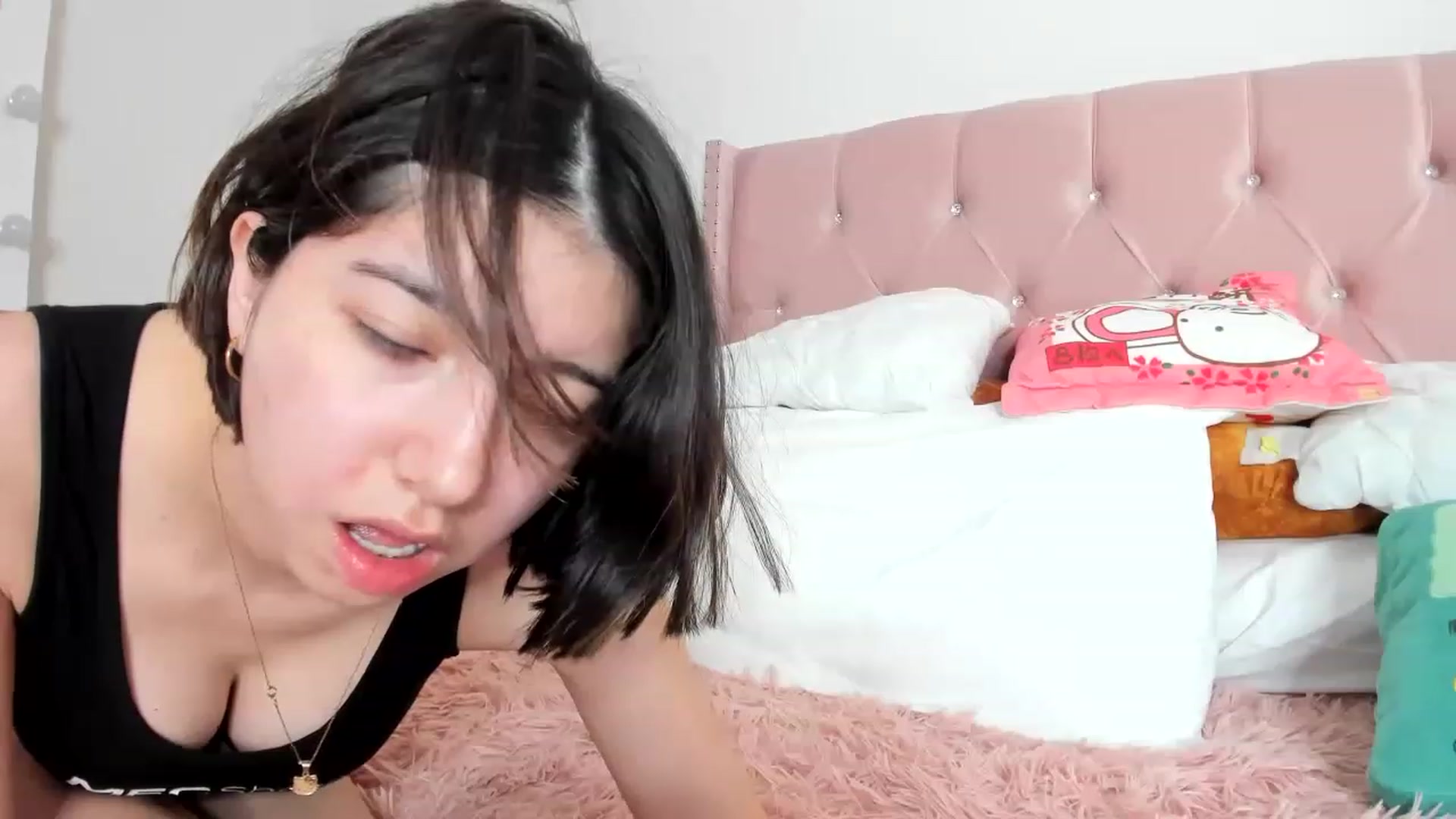 Gallery image thumbnail from Cherrycute666's myfreecams stream on, 06/13/2023, 19:52 image 19 of 20