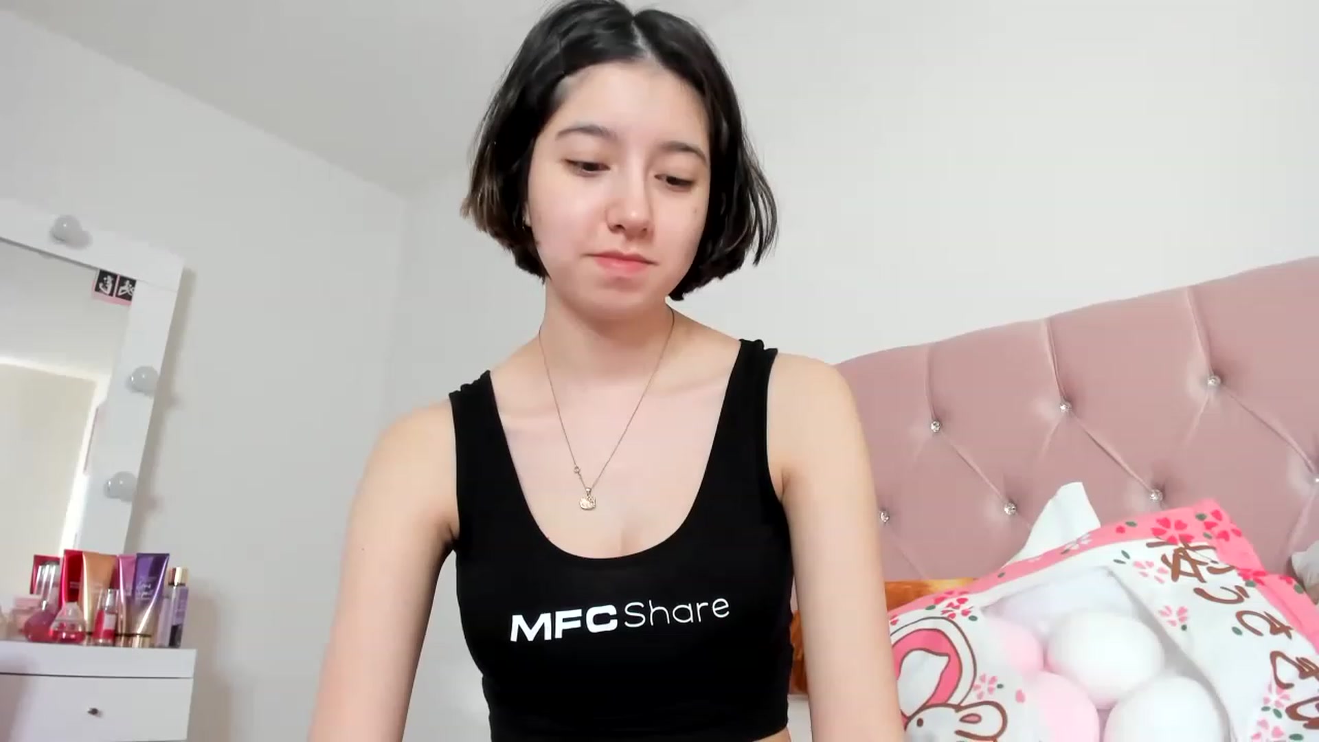 Gallery image thumbnail from Cherrycute666's myfreecams stream on, 06/13/2023, 19:52 image 3 of 20