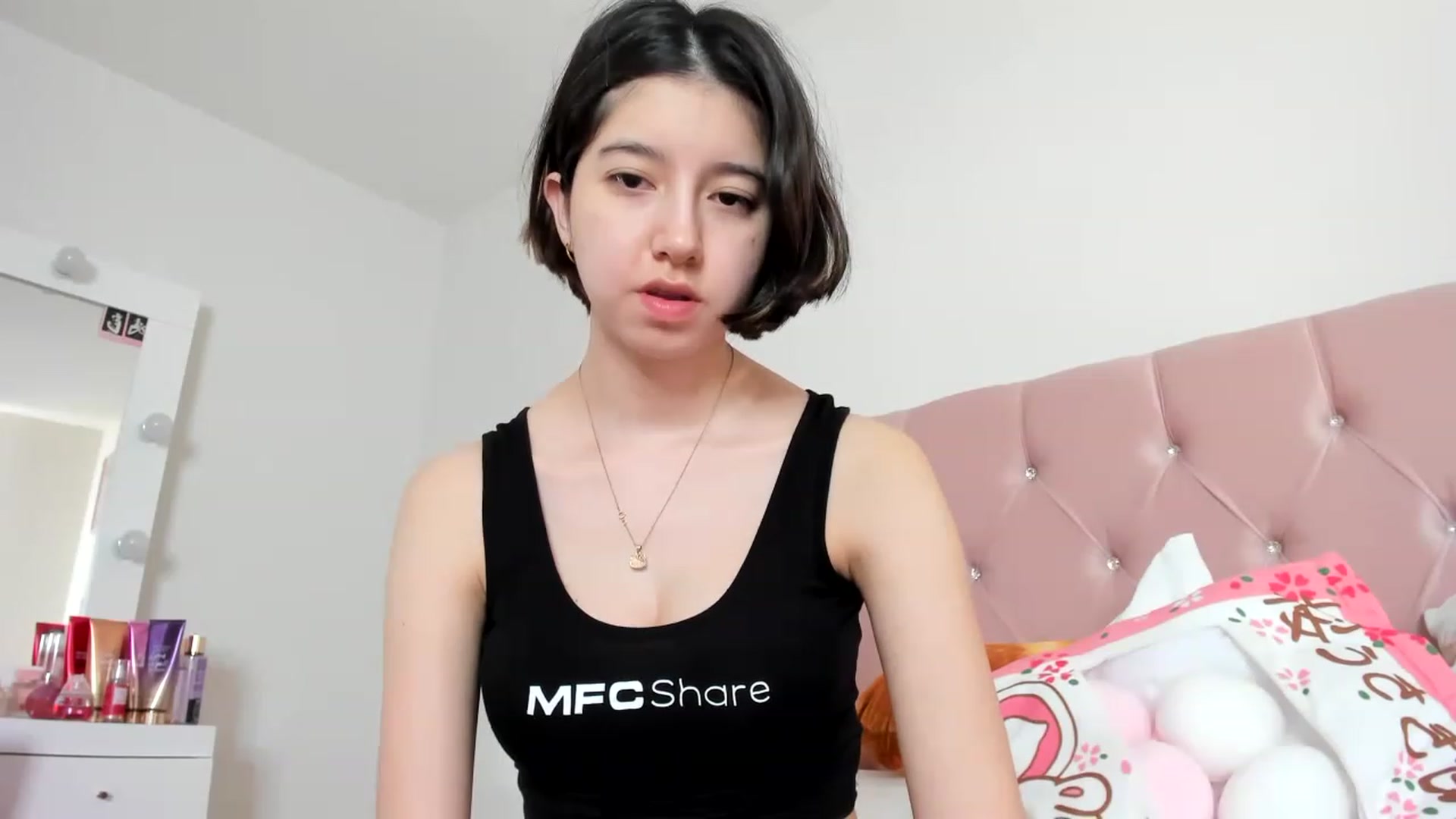 Gallery image thumbnail from Cherrycute666's myfreecams stream on, 06/13/2023, 19:52 image 6 of 20