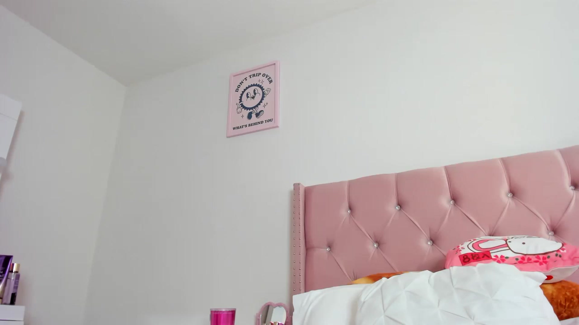 Gallery image thumbnail from Cherrycute666's myfreecams stream on, 06/13/2023, 21:22 image 3 of 20