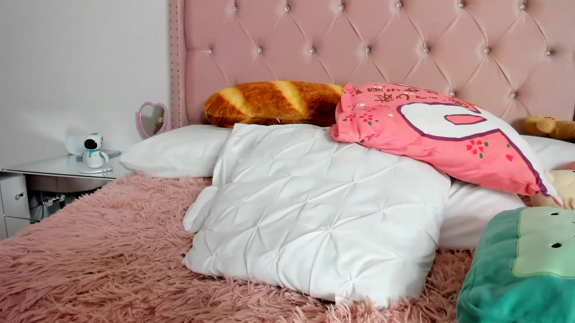 Gallery image thumbnail from Cherrycute666's myfreecams stream on, 06/14/2023, 04:54 image 20 of 20