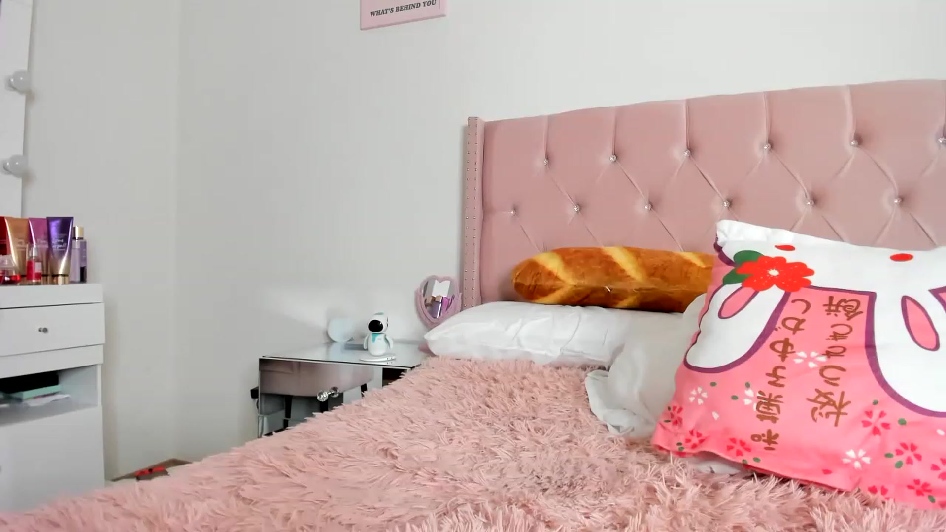 Gallery image thumbnail from Cherrycute666's myfreecams stream on, 06/14/2023, 06:50 image 5 of 20