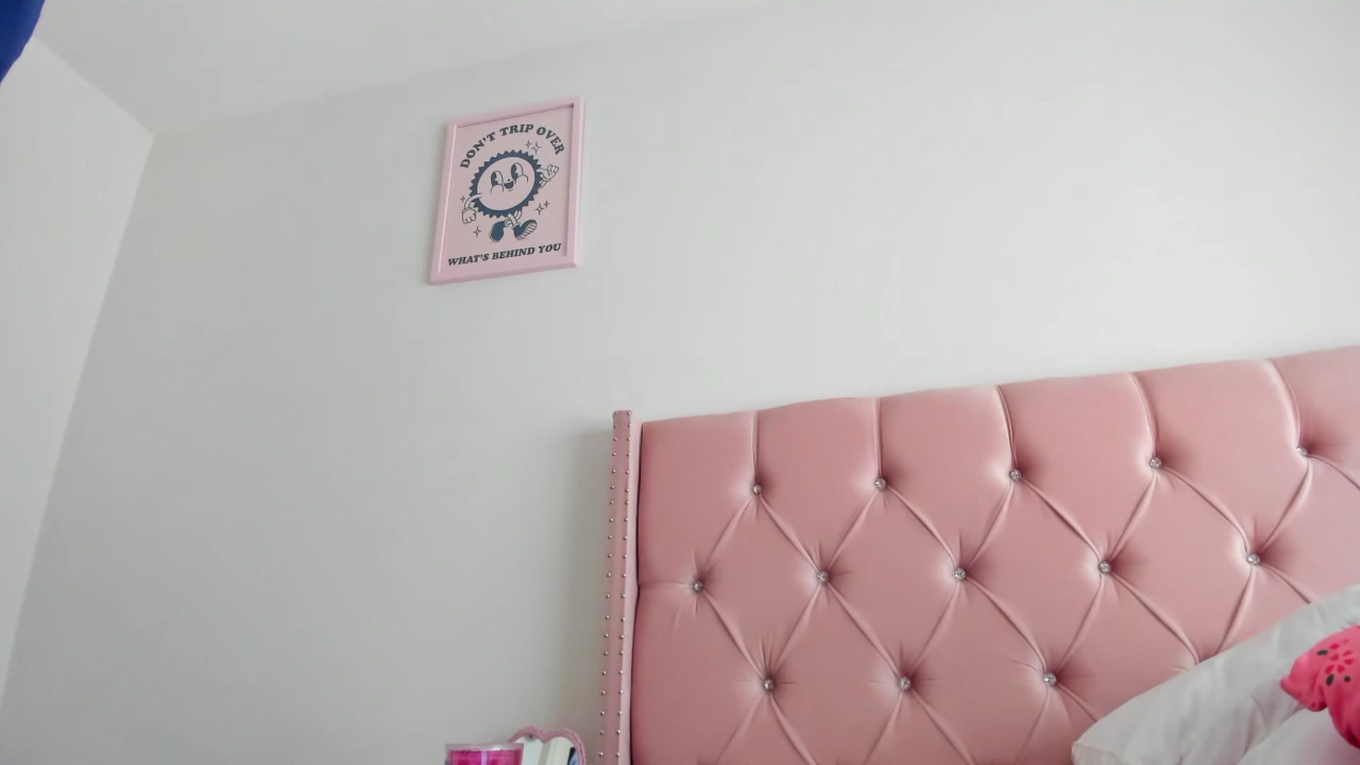 Gallery image thumbnail from Cherrycute666's myfreecams stream on, 06/14/2023, 16:39 image 12 of 20