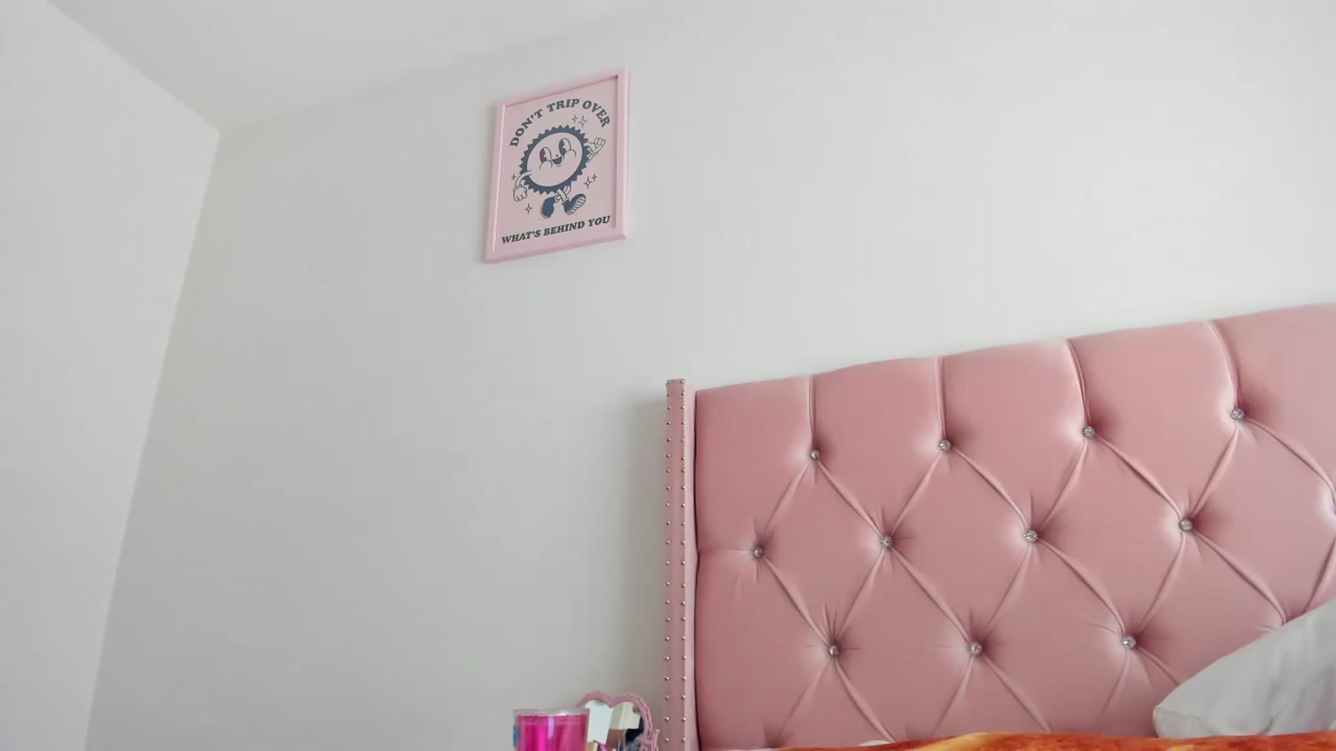 Gallery image thumbnail from Cherrycute666's myfreecams stream on, 06/14/2023, 16:39 image 15 of 20