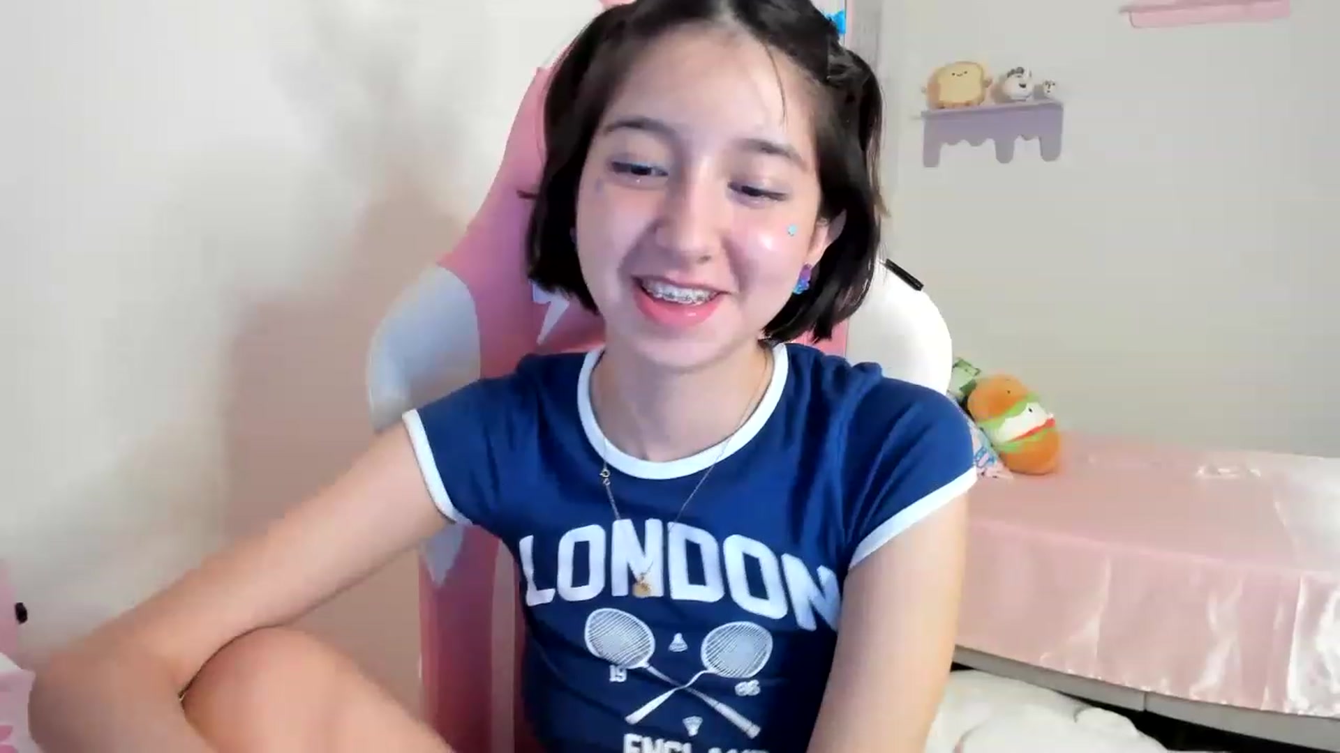 Gallery image thumbnail from Cherrycute666's myfreecams stream on, 06/15/2023, 05:45 image 7 of 20