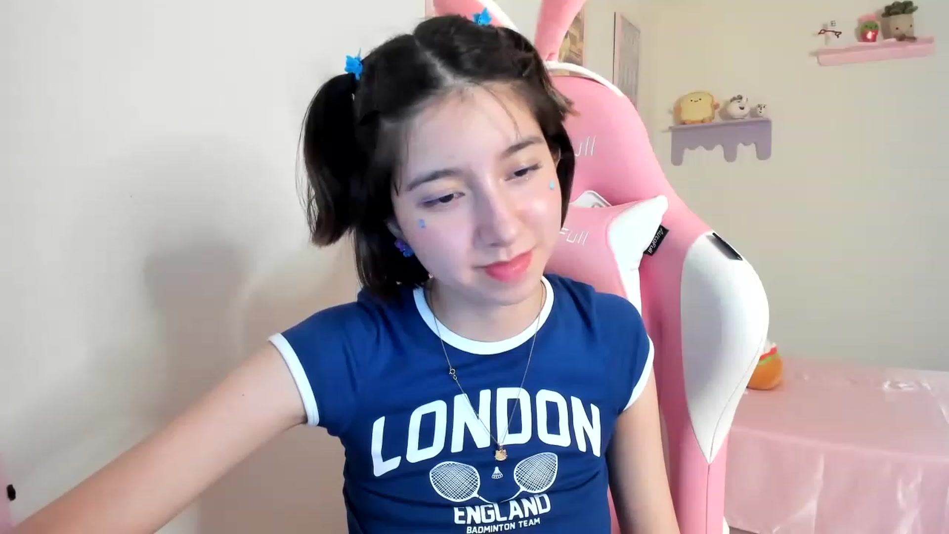 Gallery image thumbnail from Cherrycute666's myfreecams stream on, 06/15/2023, 05:45 image 1 of 20
