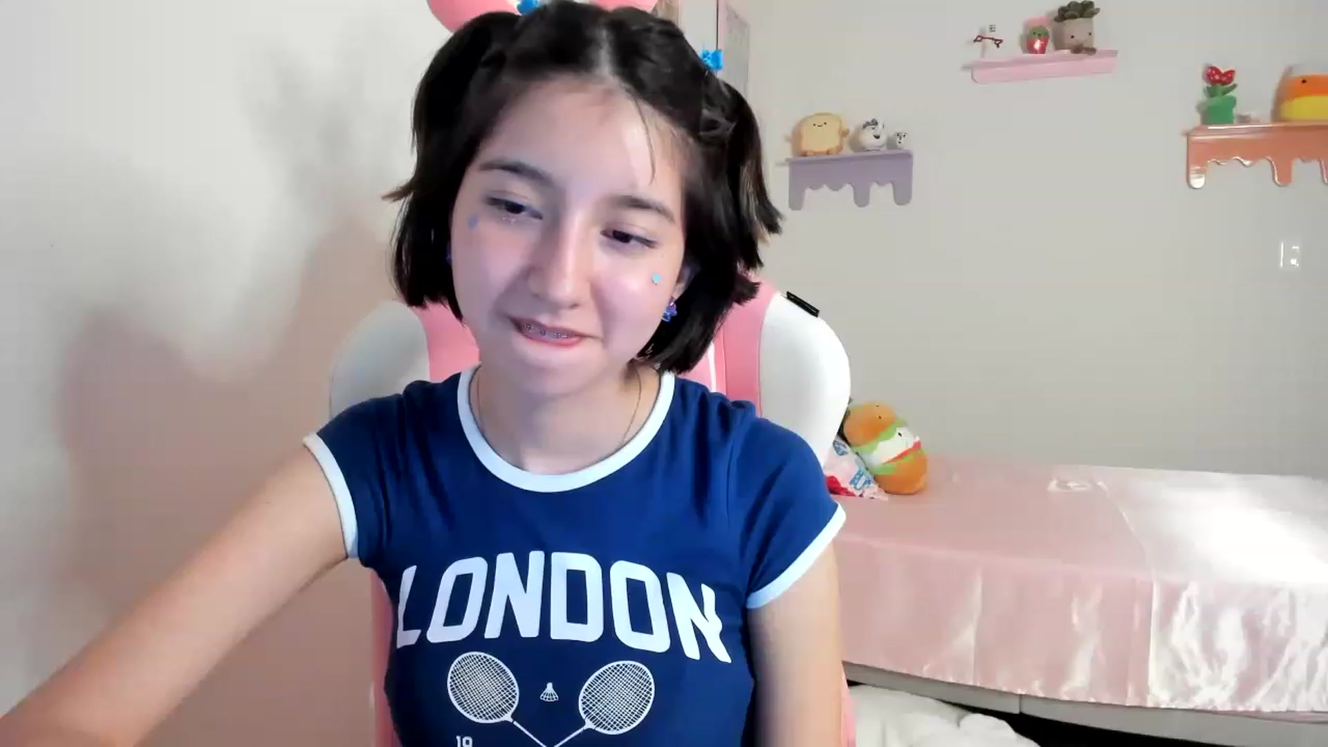 Gallery image thumbnail from Cherrycute666's myfreecams stream on, 06/15/2023, 05:45 image 13 of 20