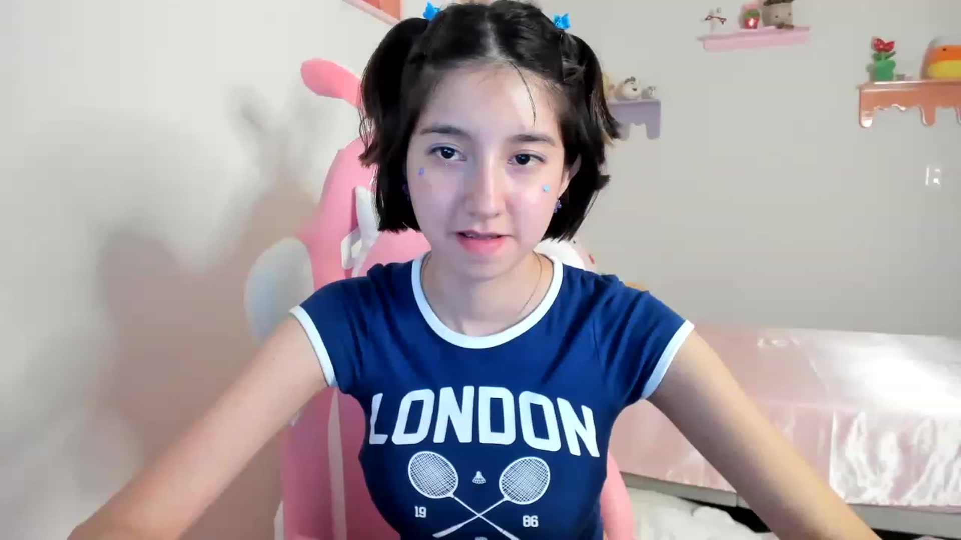 Gallery image thumbnail from Cherrycute666's myfreecams stream on, 06/15/2023, 05:45 image 14 of 20