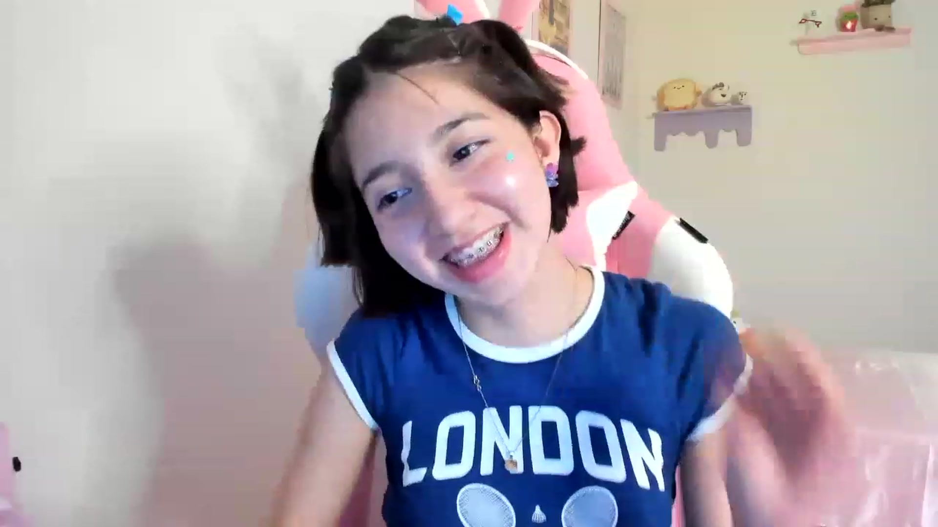 Gallery image thumbnail from Cherrycute666's myfreecams stream on, 06/15/2023, 05:45 image 5 of 20