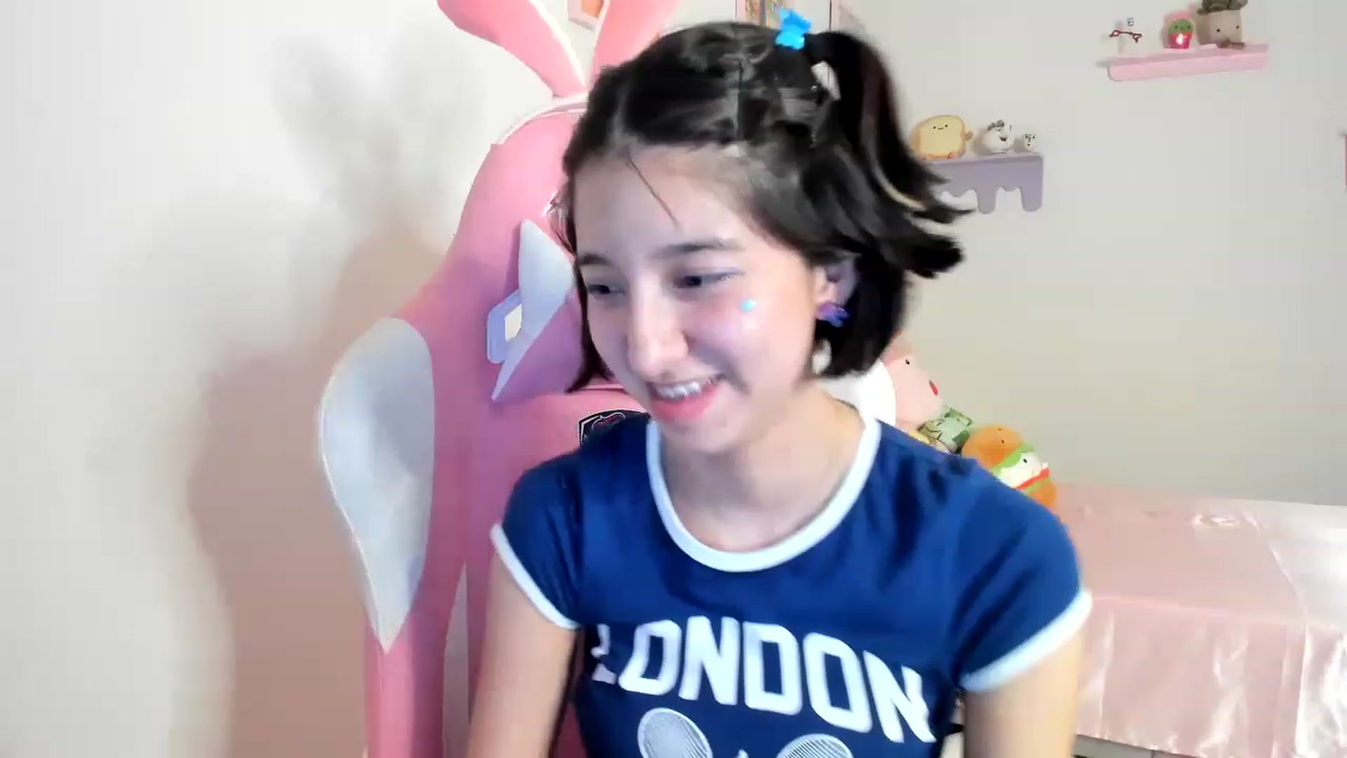 Gallery image thumbnail from Cherrycute666's myfreecams stream on, 06/15/2023, 05:45 image 11 of 20