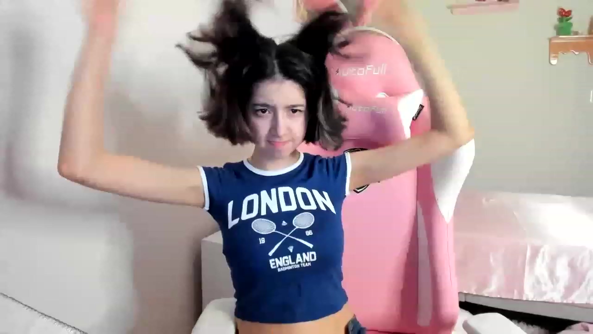 Gallery image thumbnail from Cherrycute666's myfreecams stream on, 06/15/2023, 10:01 image 13 of 20