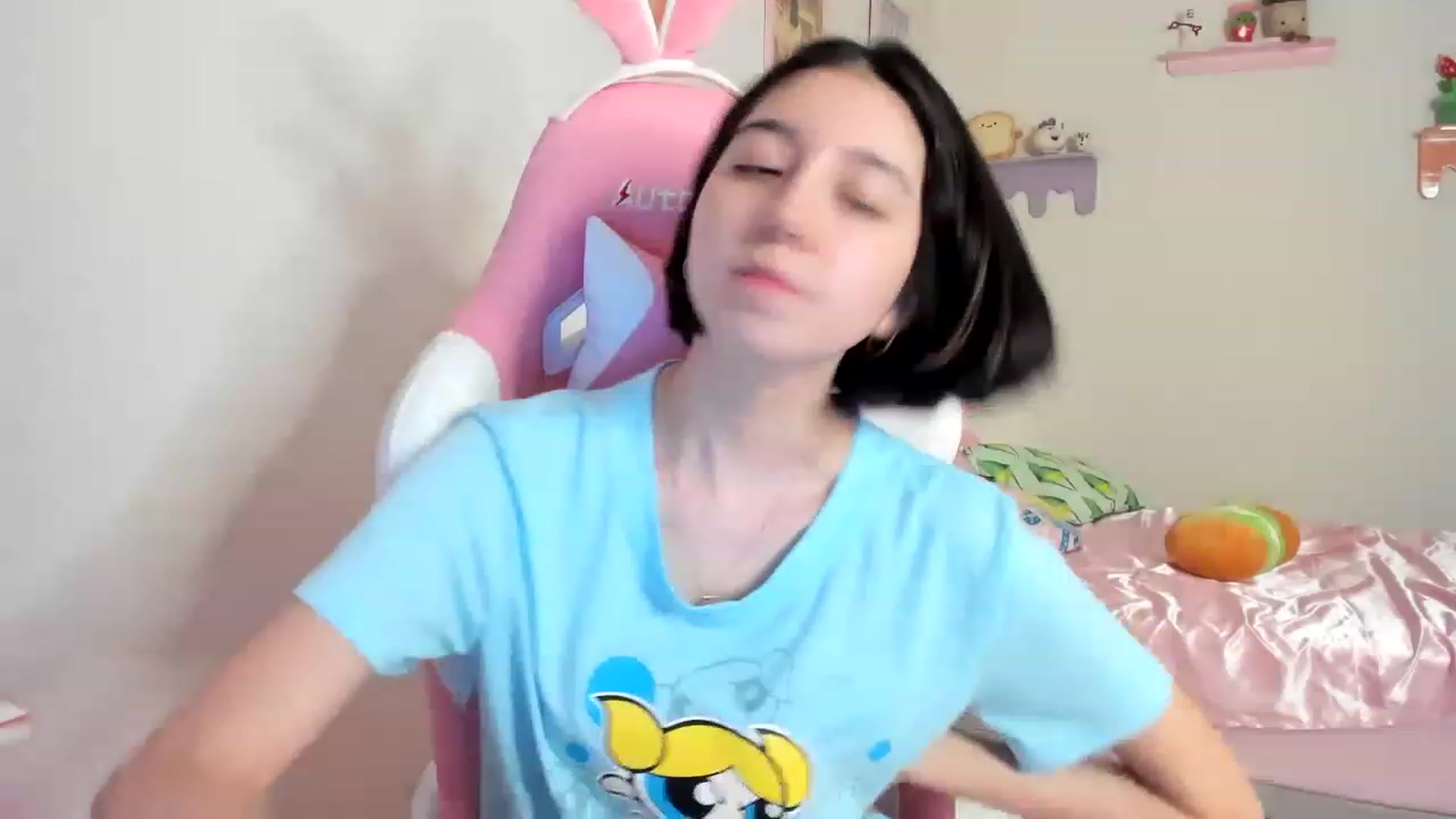 Gallery image thumbnail from Cherrycute666's myfreecams stream on, 06/16/2023, 04:37 image 1 of 20
