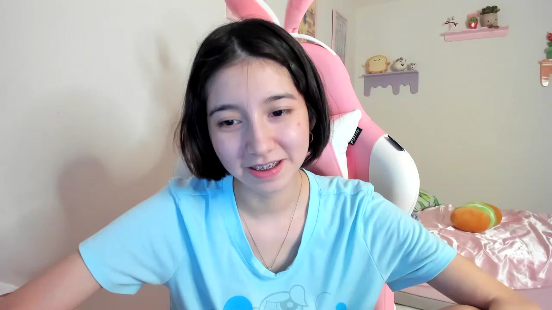 Gallery image thumbnail from Cherrycute666's myfreecams stream on, 06/16/2023, 04:37 image 6 of 20