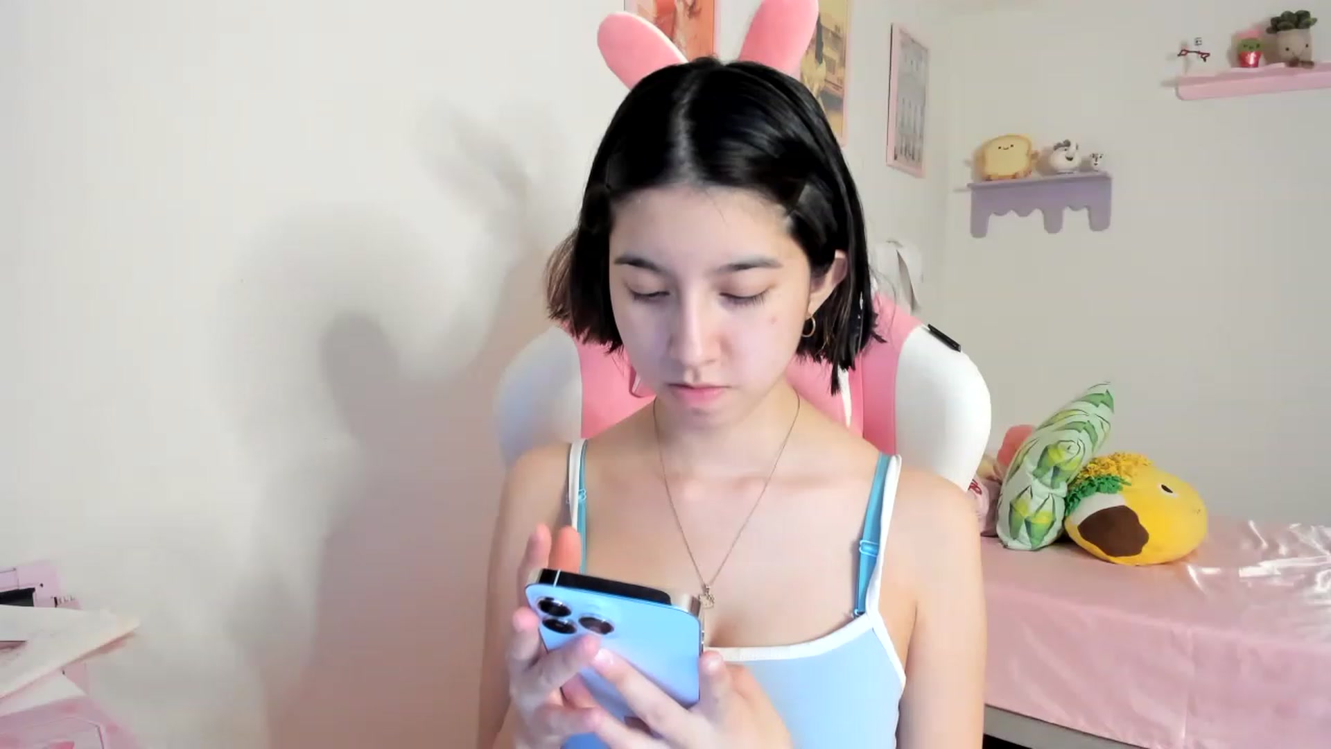 Gallery image thumbnail from Cherrycute666's myfreecams stream on, 06/16/2023, 09:40 image 13 of 20