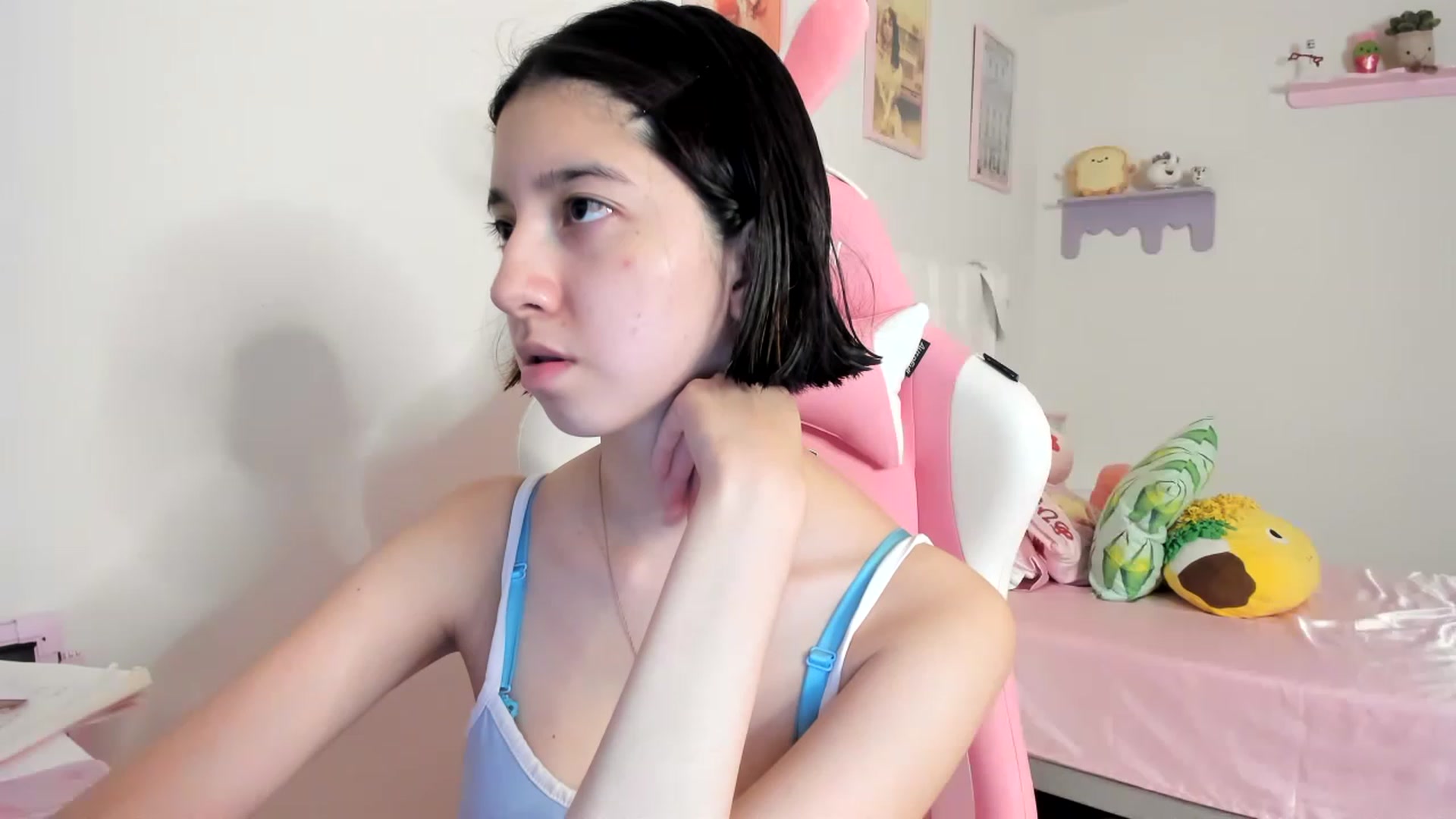 Gallery image thumbnail from Cherrycute666's myfreecams stream on, 06/16/2023, 09:40 image 6 of 20