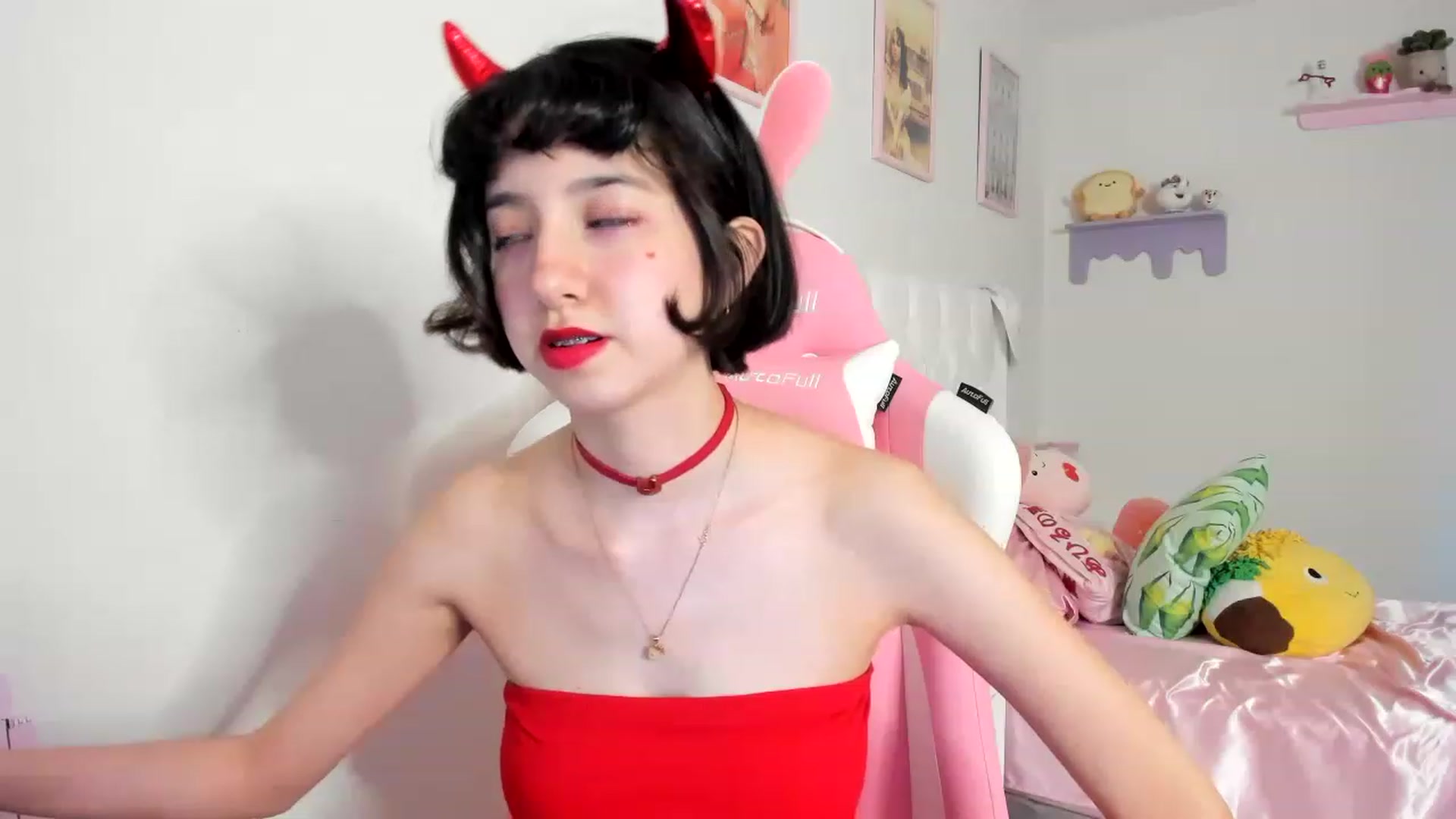 Gallery image thumbnail from Cherrycute666's myfreecams stream on, 06/17/2023, 01:03 image 20 of 20