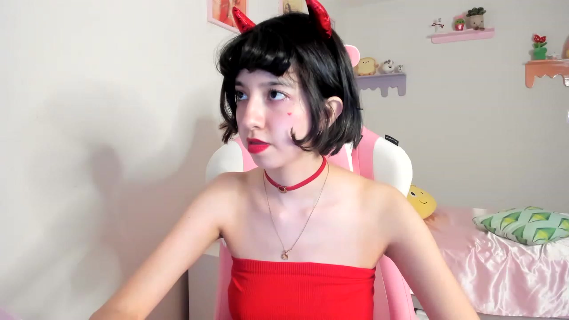 Gallery image thumbnail from Cherrycute666's myfreecams stream on, 06/17/2023, 06:48 image 16 of 20