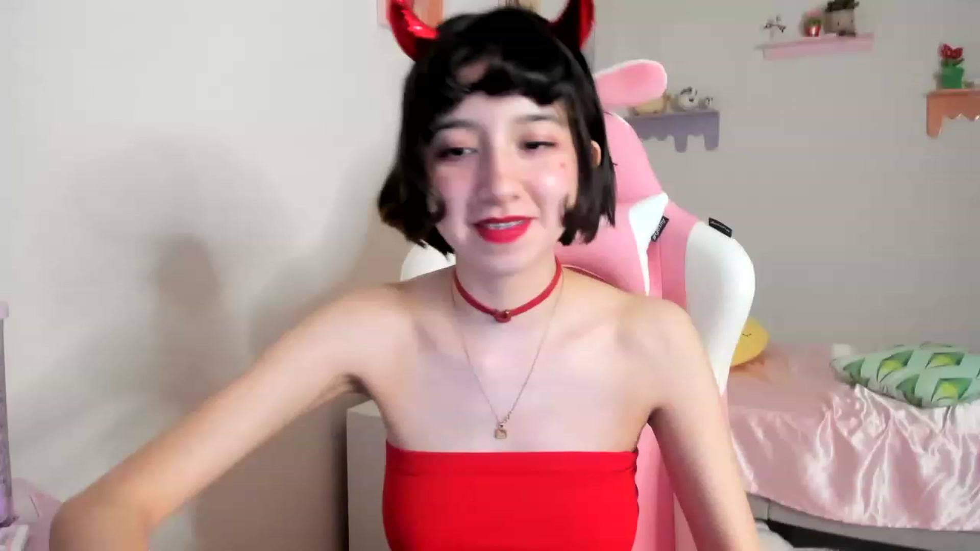 Gallery image thumbnail from Cherrycute666's myfreecams stream on, 06/17/2023, 06:48 image 12 of 20