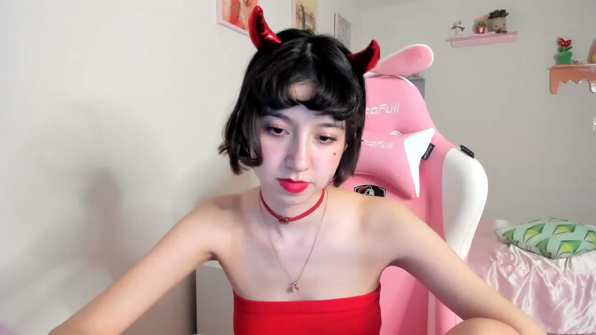 Gallery image thumbnail from Cherrycute666's myfreecams stream on, 06/17/2023, 06:48 image 14 of 20
