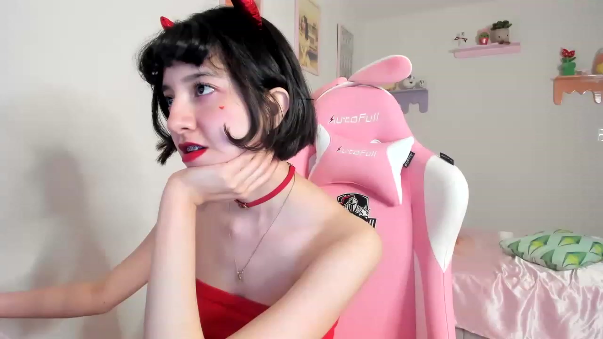 Gallery image thumbnail from Cherrycute666's myfreecams stream on, 06/17/2023, 06:48 image 13 of 20