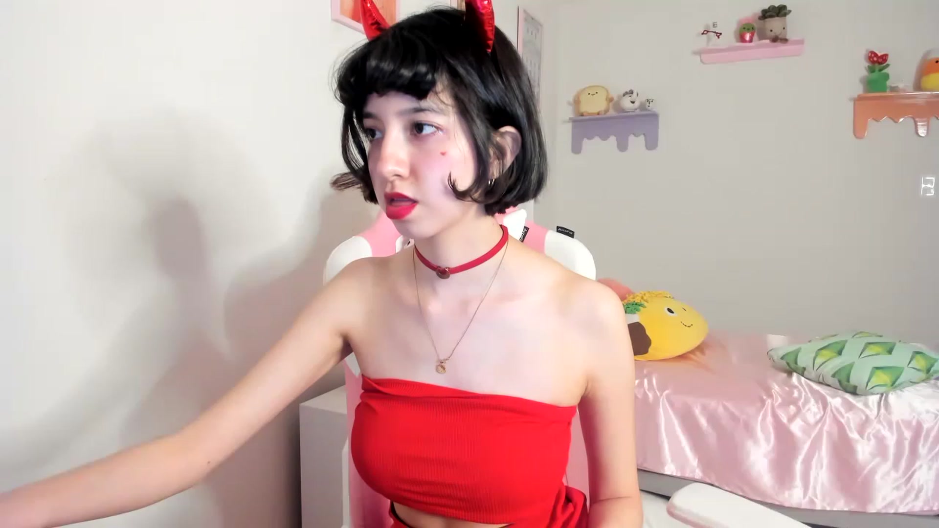Gallery image thumbnail from Cherrycute666's myfreecams stream on, 06/17/2023, 09:07 image 2 of 20