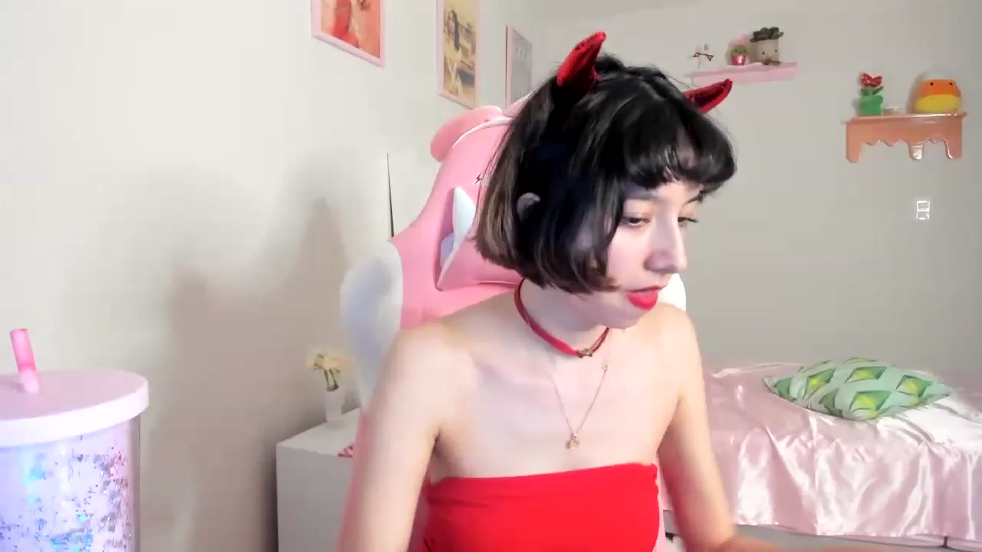 Gallery image thumbnail from Cherrycute666's myfreecams stream on, 06/17/2023, 11:21 image 11 of 20