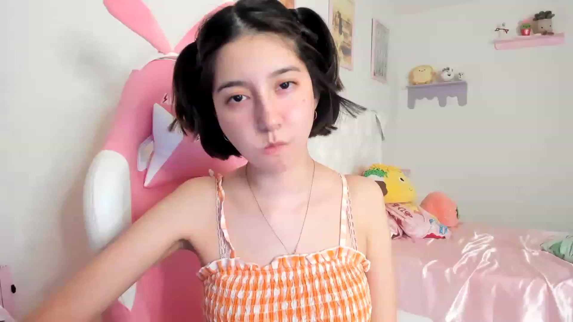 Gallery image thumbnail from Cherrycute666's myfreecams stream on, 06/18/2023, 24:45 image 2 of 20