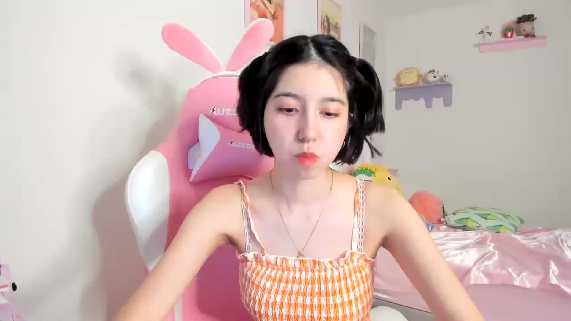 Gallery image thumbnail from Cherrycute666's myfreecams stream on, 06/18/2023, 05:57 image 17 of 20