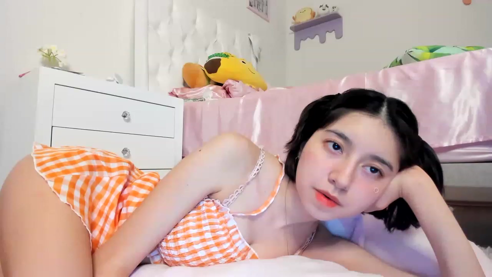 Gallery image thumbnail from Cherrycute666's myfreecams stream on, 06/18/2023, 05:57 image 4 of 20