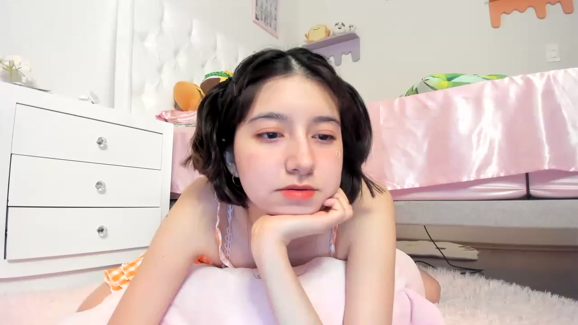 Gallery image thumbnail from Cherrycute666's myfreecams stream on, 06/18/2023, 05:57 image 6 of 20